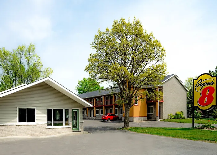 Super 8 By Wyndham Kingston